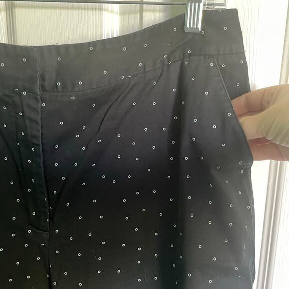 Chico's Black Capri Pants White Circle Pattern Casual Pant Chicos Size 2.5 US 14 - Picture 4 of 7